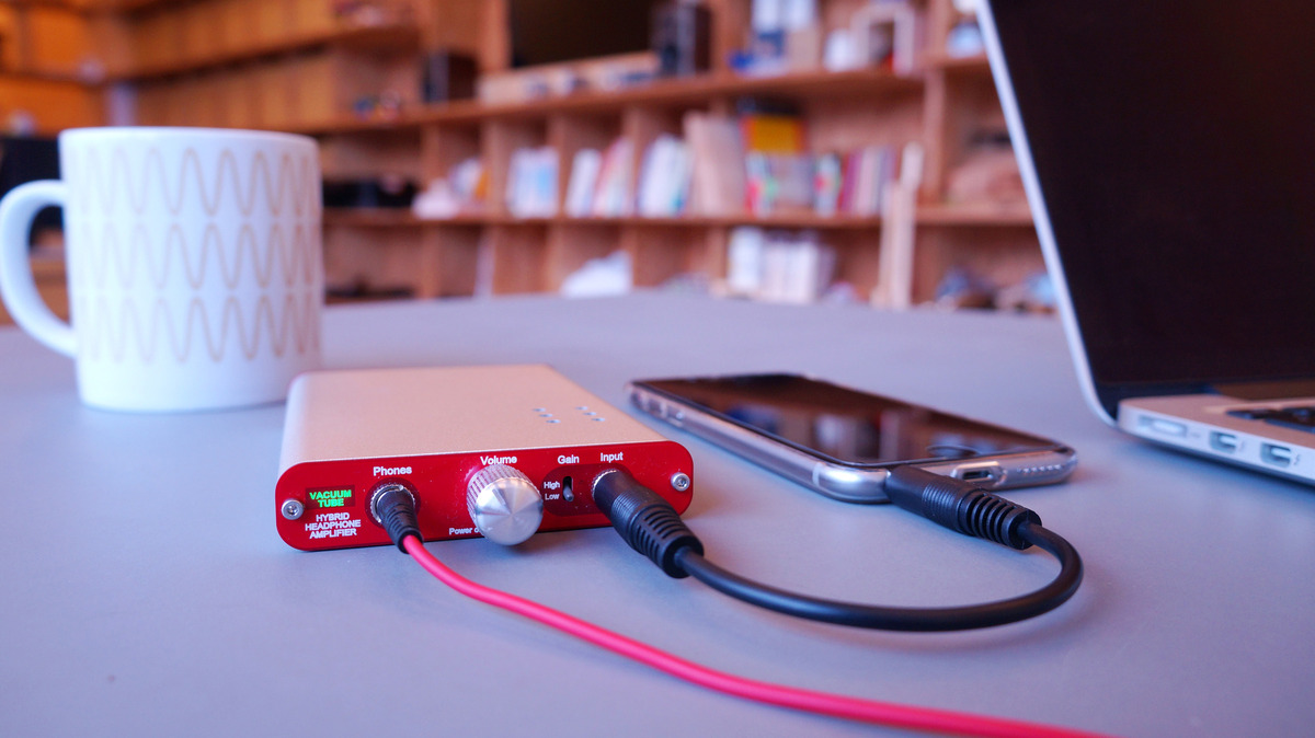 VACUUM TUBE HYBRID PORTABLE HEADPHONE AMPLIFIER [ TU-HP01