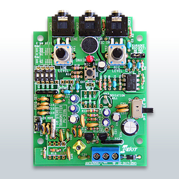 FMステレオトランスミッター（PU-2106）に合うケースはありますか？